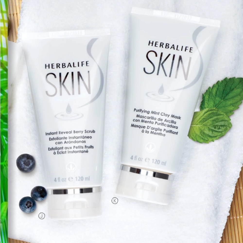Herbalife Skin Berry Scrub & Mint Clay Mask Set